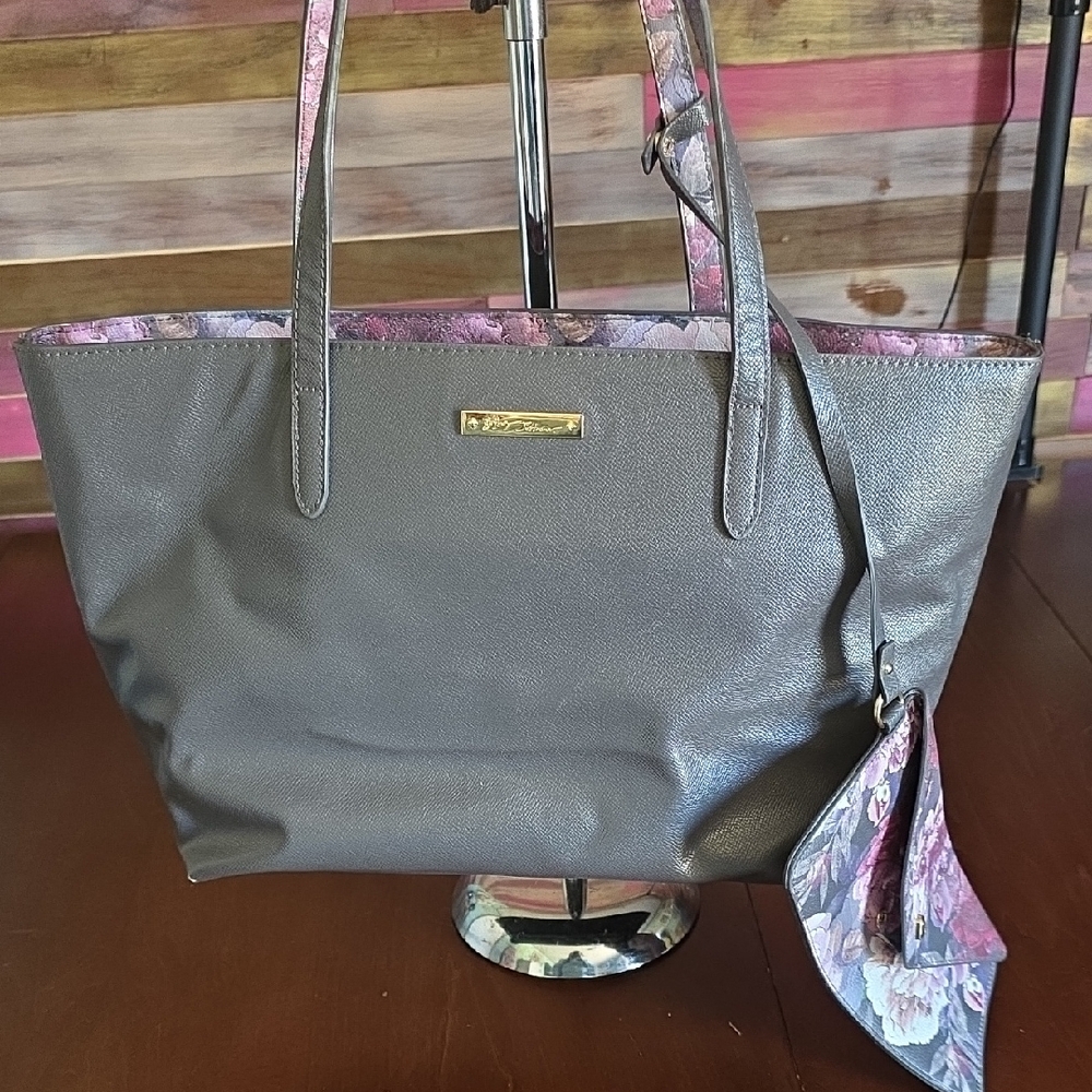 Betsey Johnson Xozaria large tote